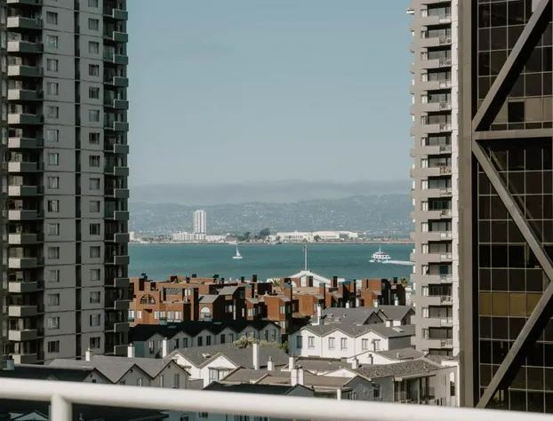 Club Quarters Hotel in San Francisco hotel detail image 1