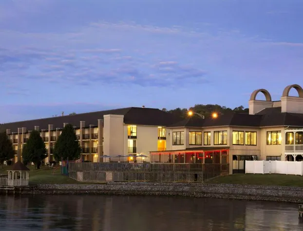 Wyndham Garden Lake Guntersville hotel detail image 1