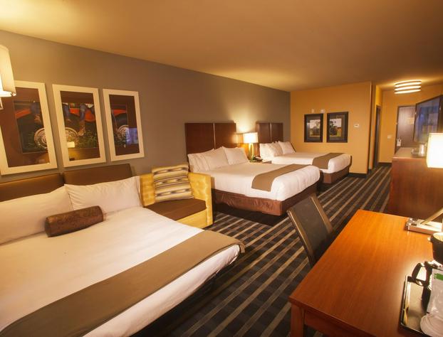 Holiday Inn Express & Suites Perry-National Fairground Area #34, an IHG Hotel hotel detail image 4
