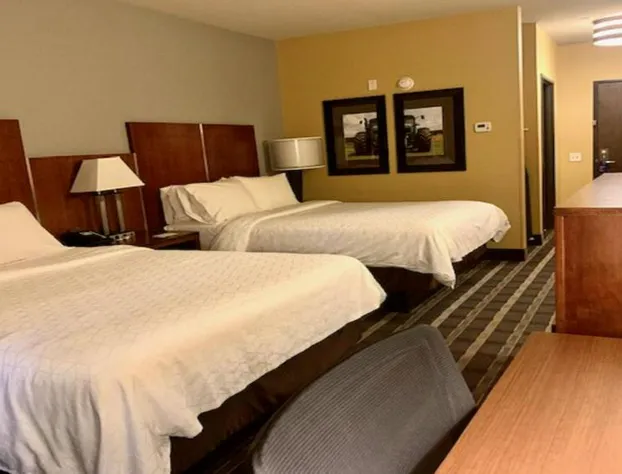 Holiday Inn Express & Suites Perry-National Fairground Area #34 by IHG hotel detail image 4