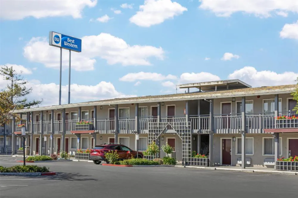 Best Western Petaluma Inn hotel hero