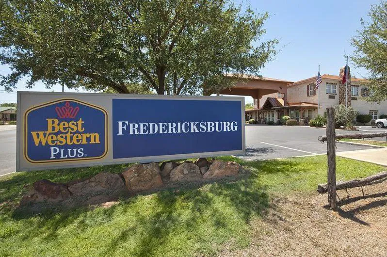 Best Western Plus Fredericksburg hotel hero