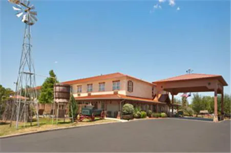 Best Western Plus Fredericksburg hotel detail image 1