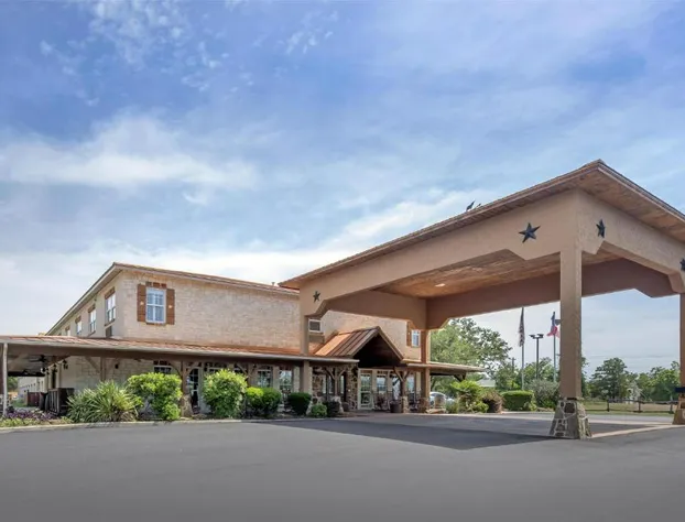 Best Western Plus Fredericksburg hotel detail image 2