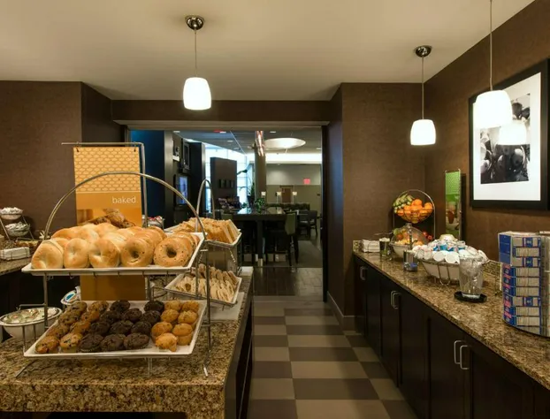 Hampton Inn & Suites Boston Crosstown Center hotel detail image 1