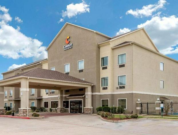 Comfort Inn & Suites Navasota hotel detail image 1