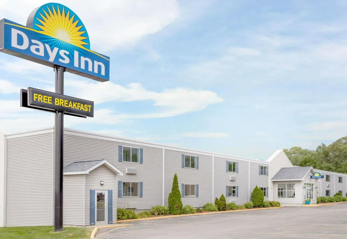 Days Inn by Wyndham Cedar Falls- University Plaza hotel hero