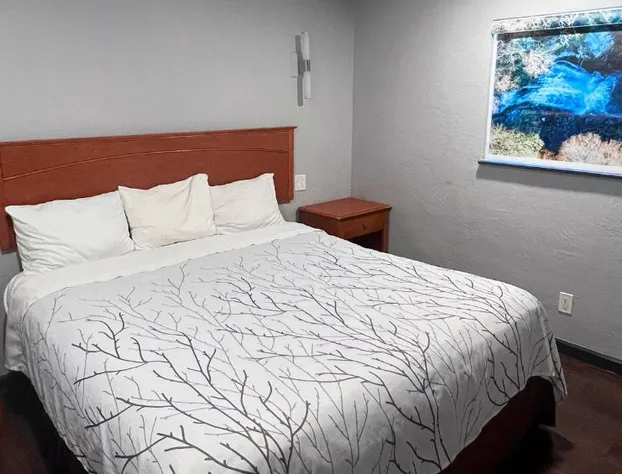 Anchorage Inn Lakeport hotel detail image 3