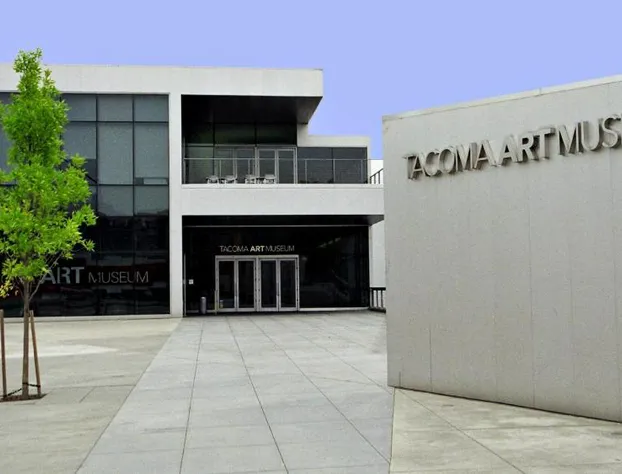 Holiday Inn Express & Suites Tacoma Downtown hotel detail image 3