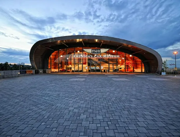 Holiday Inn Express & Suites Tacoma Downtown hotel detail image 4