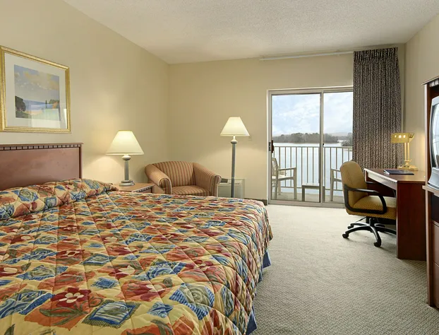 Baymont by Wyndham Hot Springs On the Lake hotel detail image 3