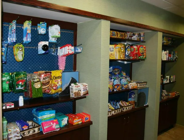 Hampton Inn & Suites Cleveland Mentor hotel detail image 2