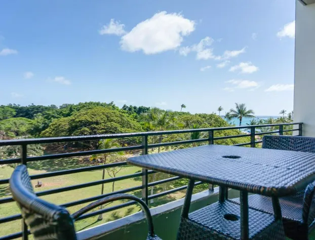 Castle at Waikīkī Grand hotel detail image 2