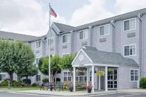 Microtel Inn by Wyndham Greensboro hotel detail image 1