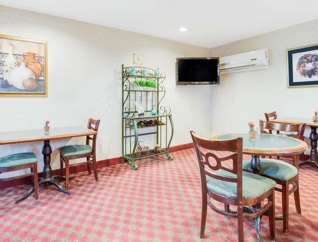 Microtel Inn by Wyndham Greensboro hotel detail image 2