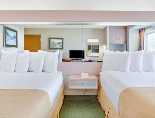 Microtel Inn by Wyndham Greensboro hotel detail image 4