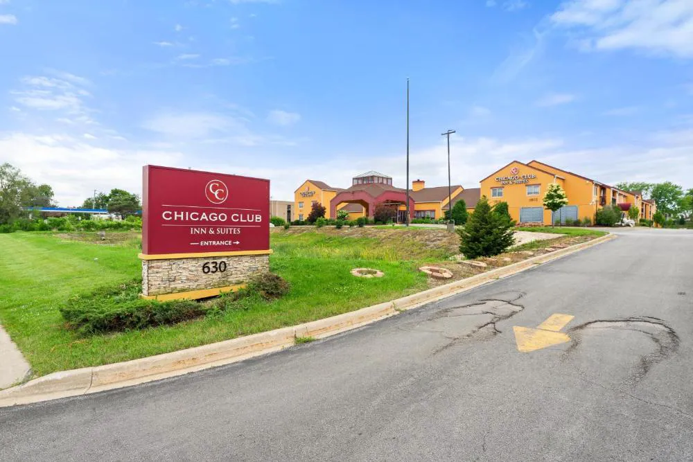 Chicago Club Inn & Suites hotel hero