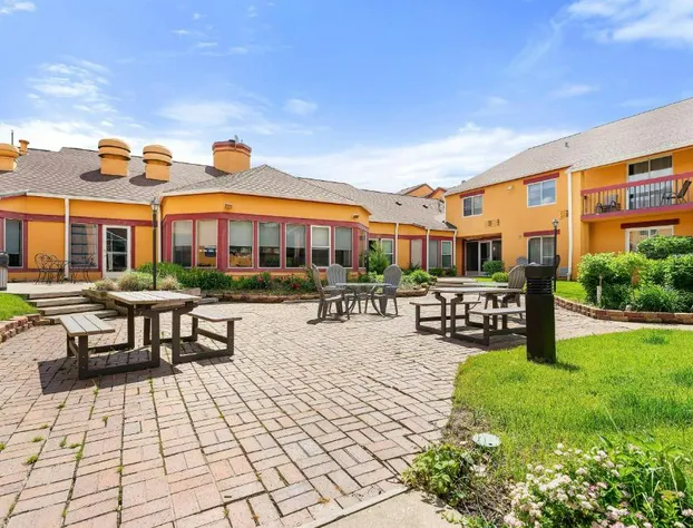 Chicago Club Inn & Suites hotel detail image 1