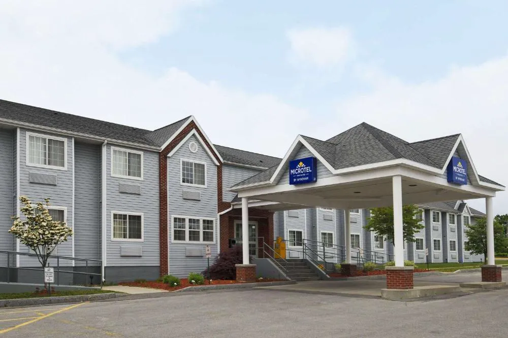 Microtel Inn & Suites by Wyndham Baldwinsville/Syracuse hotel hero