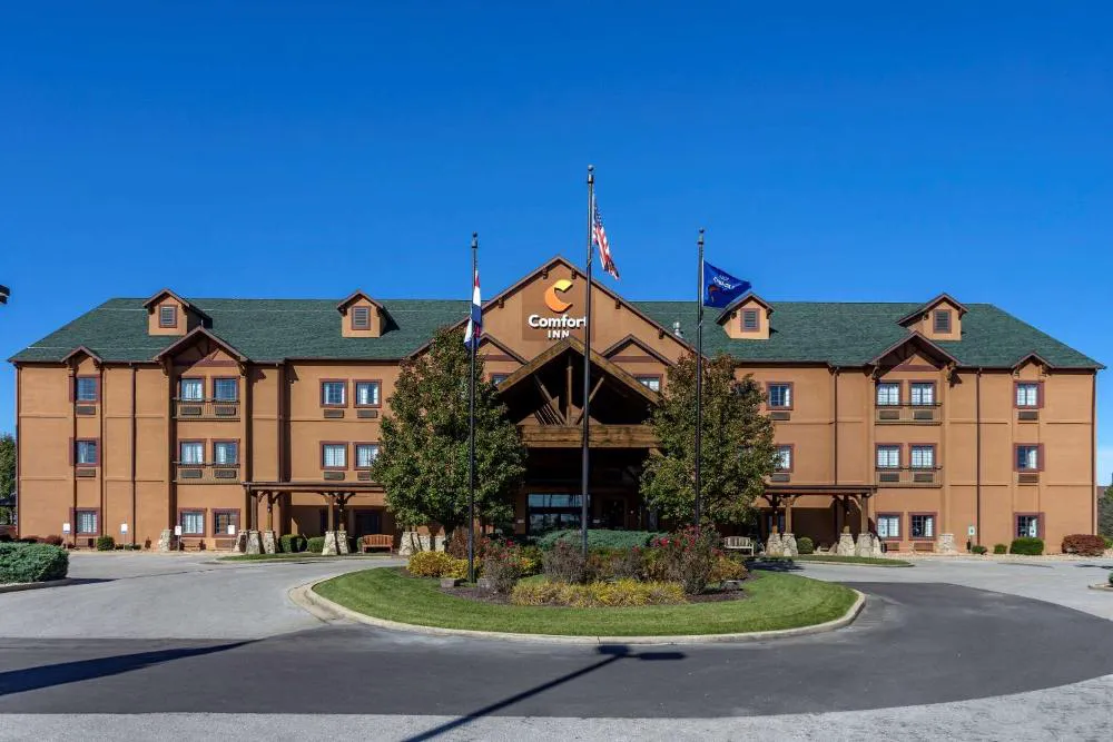 Comfort Inn St. Robert / Fort Leonard Wood hotel hero