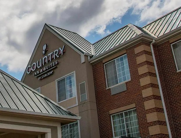 Country Inn & Suites by Radisson, Valparaiso, IN hotel detail image 2