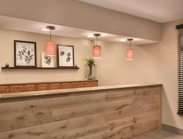 Country Inn & Suites by Radisson, Valparaiso, IN hotel detail image 4