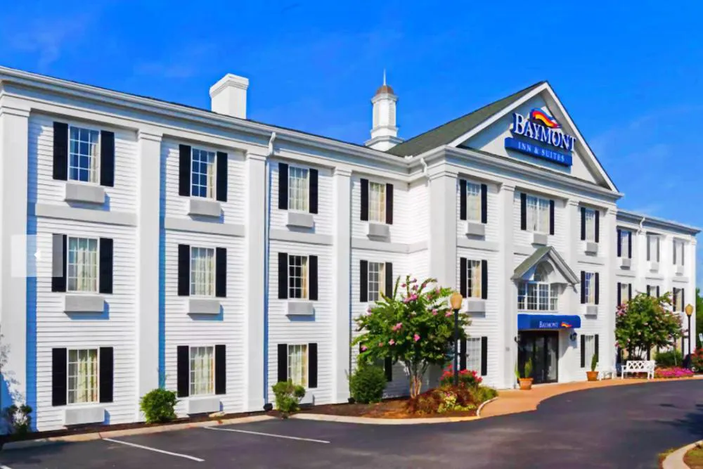 Baymont by Wyndham Columbia Maury hotel hero
