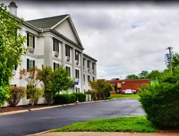 Baymont by Wyndham Columbia Maury hotel detail image 3