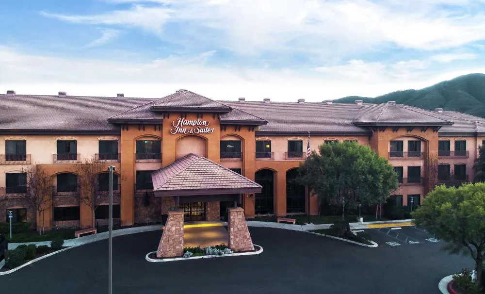 Hampton Inn & Suites Temecula hotel hero