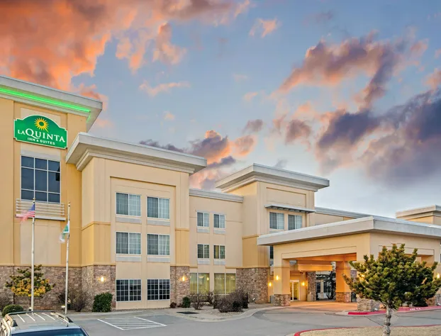 La Quinta Inn & Suites by Wyndham Elk City hotel detail image 2