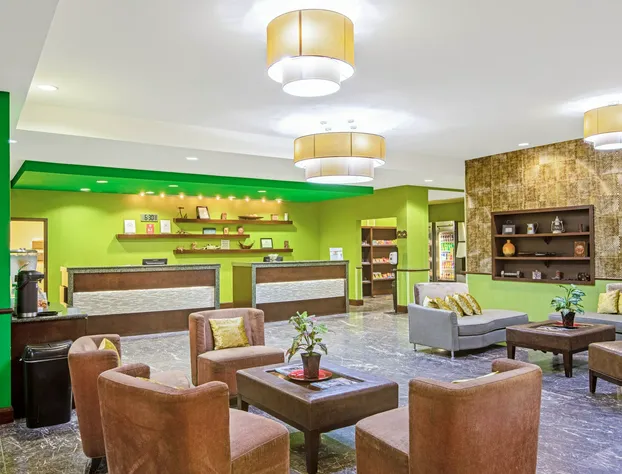 La Quinta Inn & Suites by Wyndham Elk City hotel detail image 4