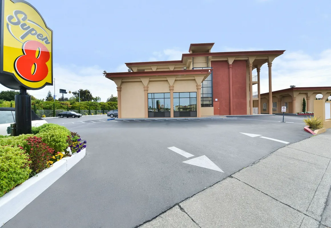 Super 8 by Wyndham Vallejo/Napa Valley hotel hero