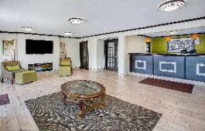 Super 8 by Wyndham Cave City hotel detail image 2