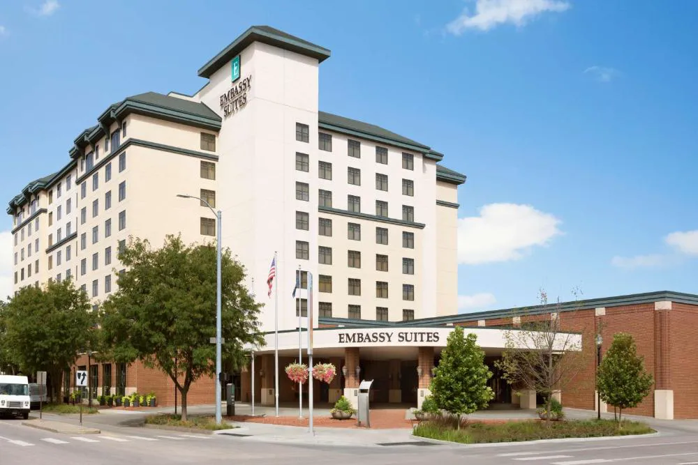 Embassy Suites Lincoln hotel hero