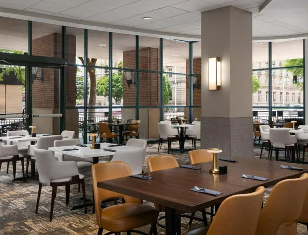 Embassy Suites Lincoln hotel detail image 4