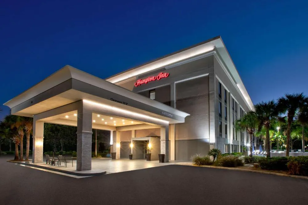 Hampton Inn Daytona/Ormond Beach hotel hero