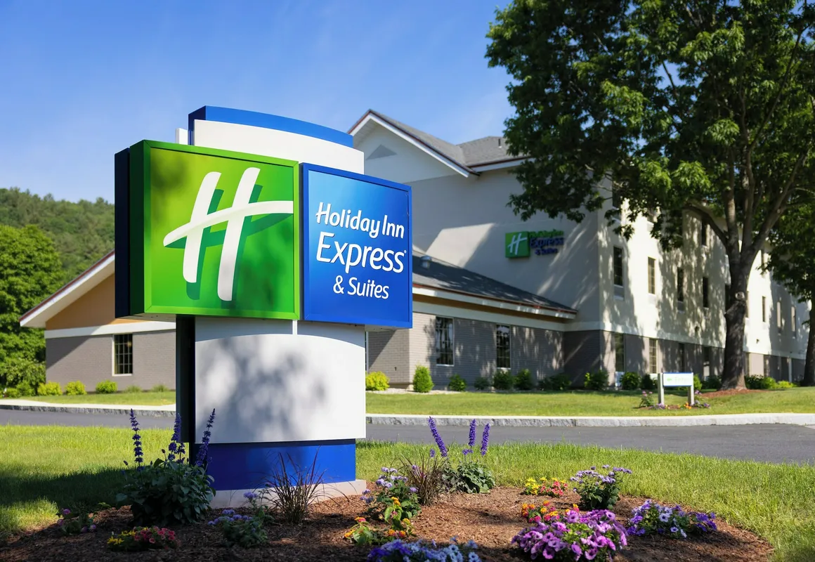 Holiday Inn Express Hotel & Suites Brattleboro by IHG hotel hero