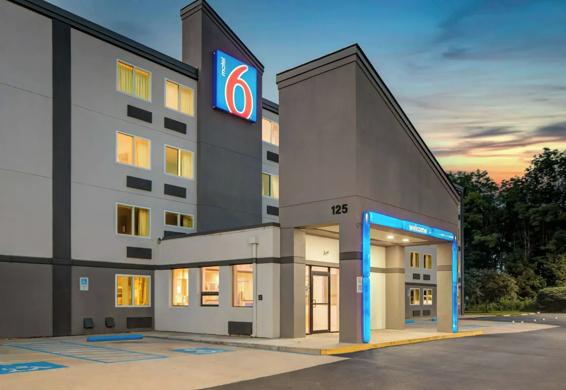 Motel 6 York, PA - North hotel hero