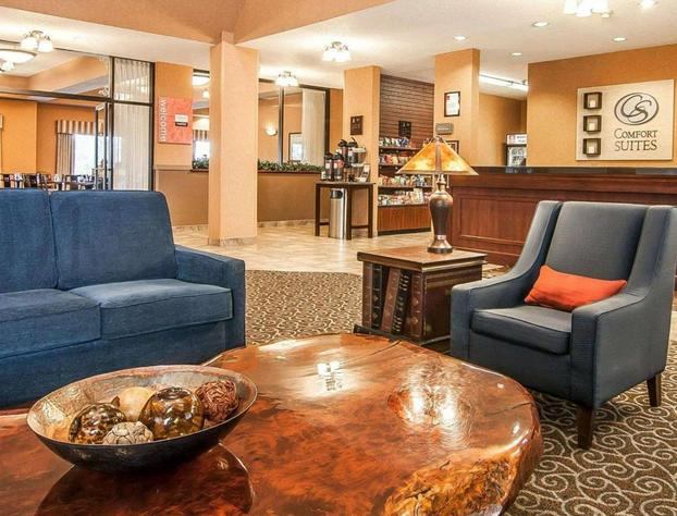 Comfort Suites Redmond Airport hotel detail image 1
