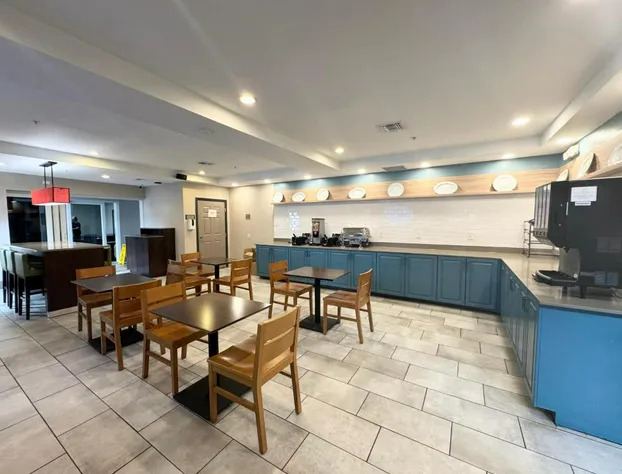 Country Inn & Suites by Radisson, Port Charlotte, FL hotel detail image 4