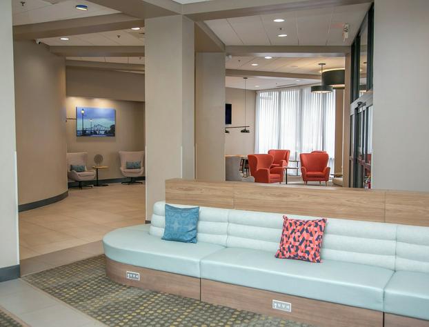 Holiday Inn New Orleans West Bank Tower by IHG hotel detail image 3