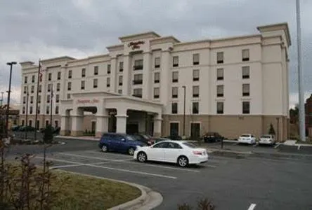 Hampton Inn Hickory hotel hero