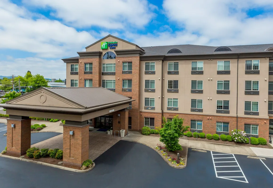 Holiday Inn Express Hotel & Suites Eugene Downtown-University by IHG hotel hero