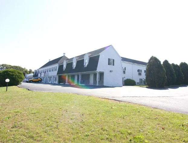 Sandwich Lodge & Resort hotel detail image 1