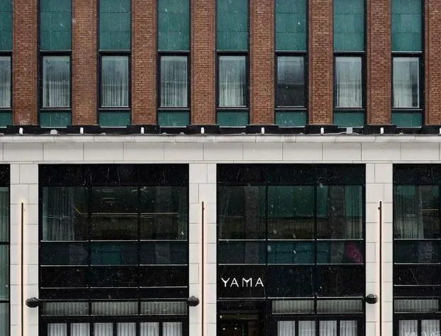 Vogue Hotel Montreal Downtown, Curio Collection by Hilton hotel detail image 3