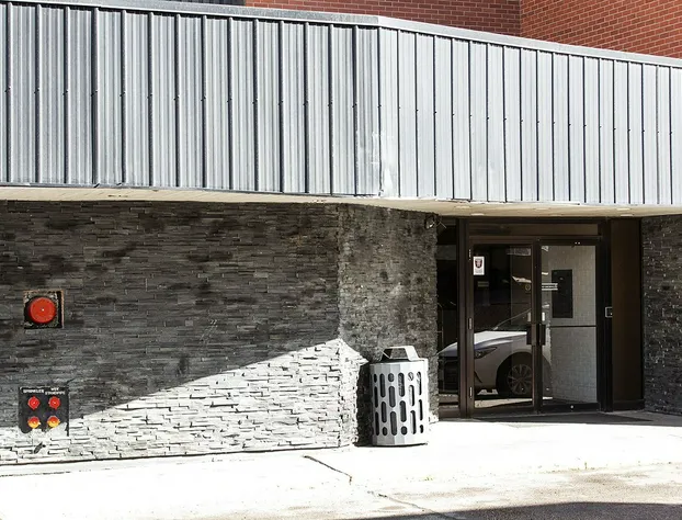 Coliseum Inn hotel detail image 2