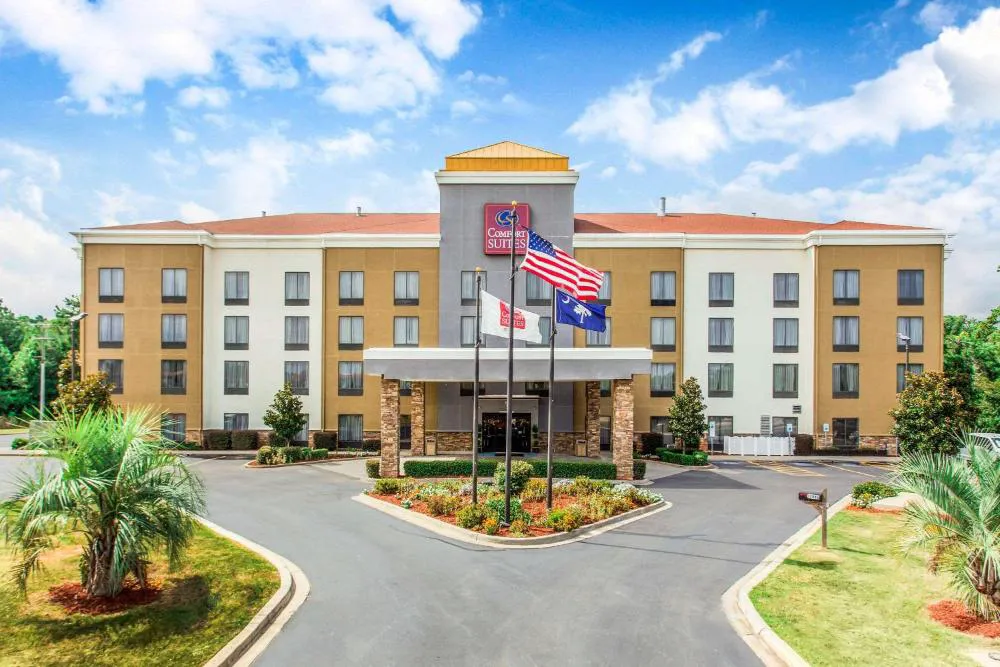 Comfort Suites Clinton near Presbyterian College hotel hero
