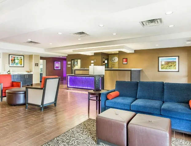 Comfort Suites Clinton near Presbyterian College hotel detail image 4