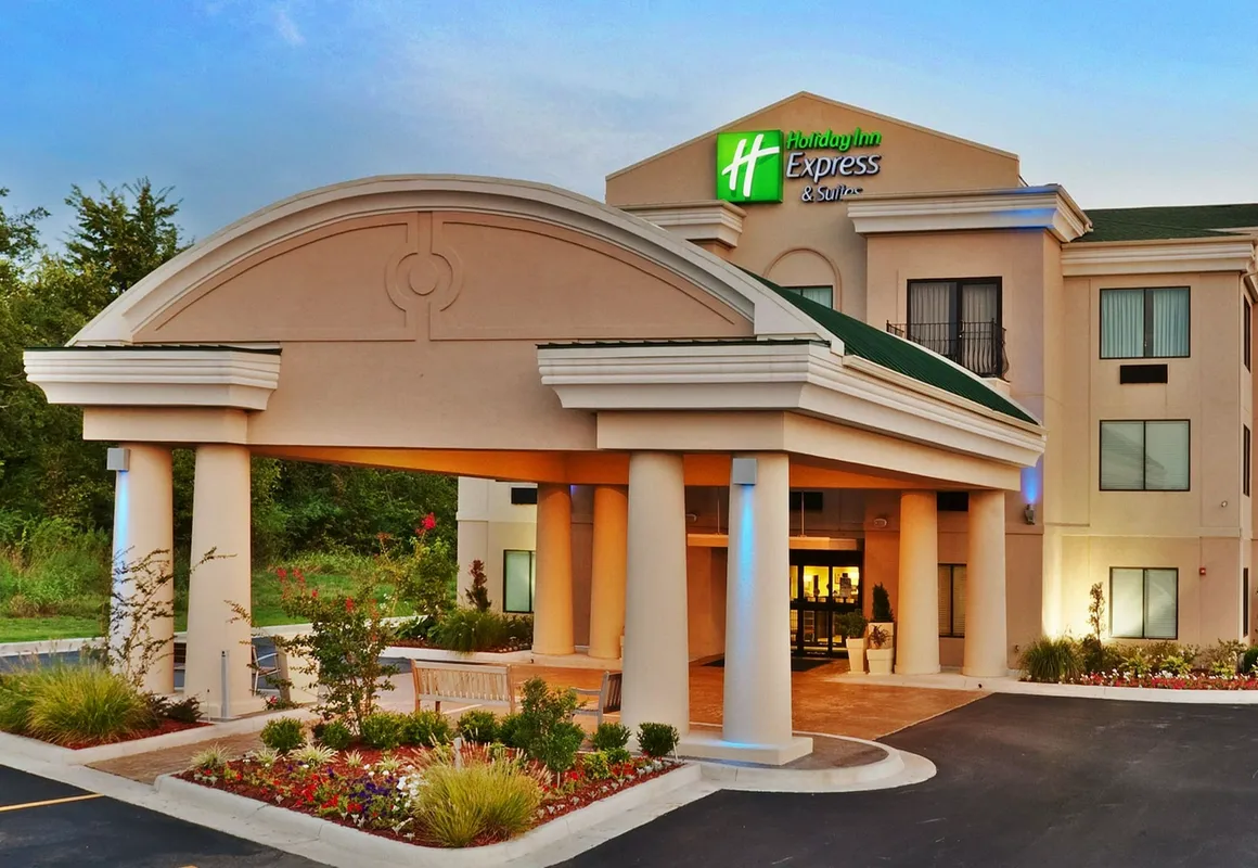 Holiday Inn Express Hotel & Suites Muskogee by IHG hotel hero