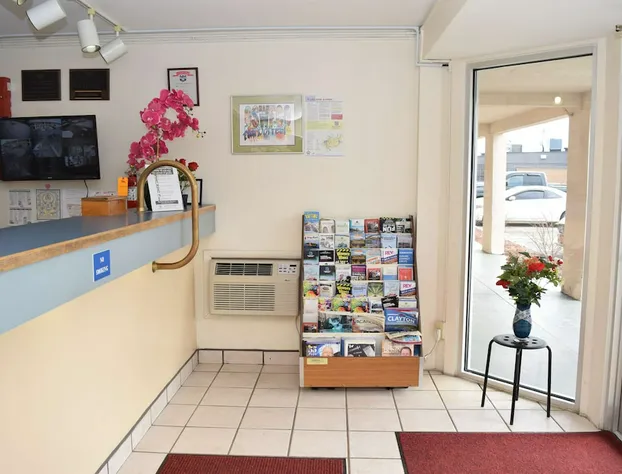 Knights Inn Oswego hotel detail image 4